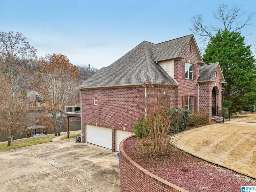 1097 LONG LEAF LAKE DRIVE, Helena, AL 35022 - Image #2