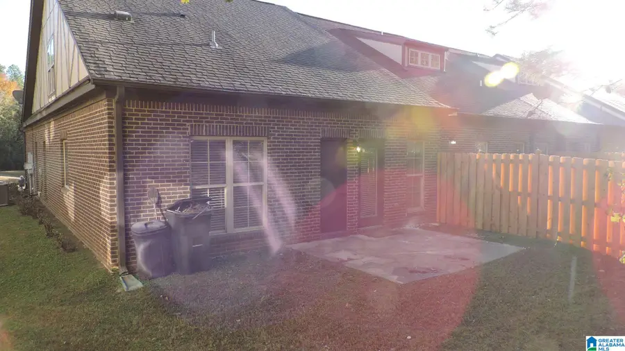 136 SINGAPORE CIRCLE, Birmingham, AL 35211 - Image #2