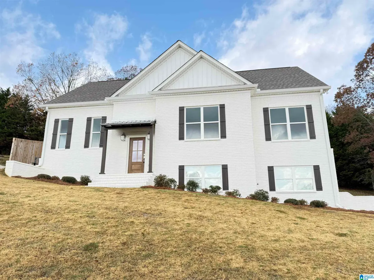 210 COTTAGE COURT, Springville, AL 35146 - Image #1