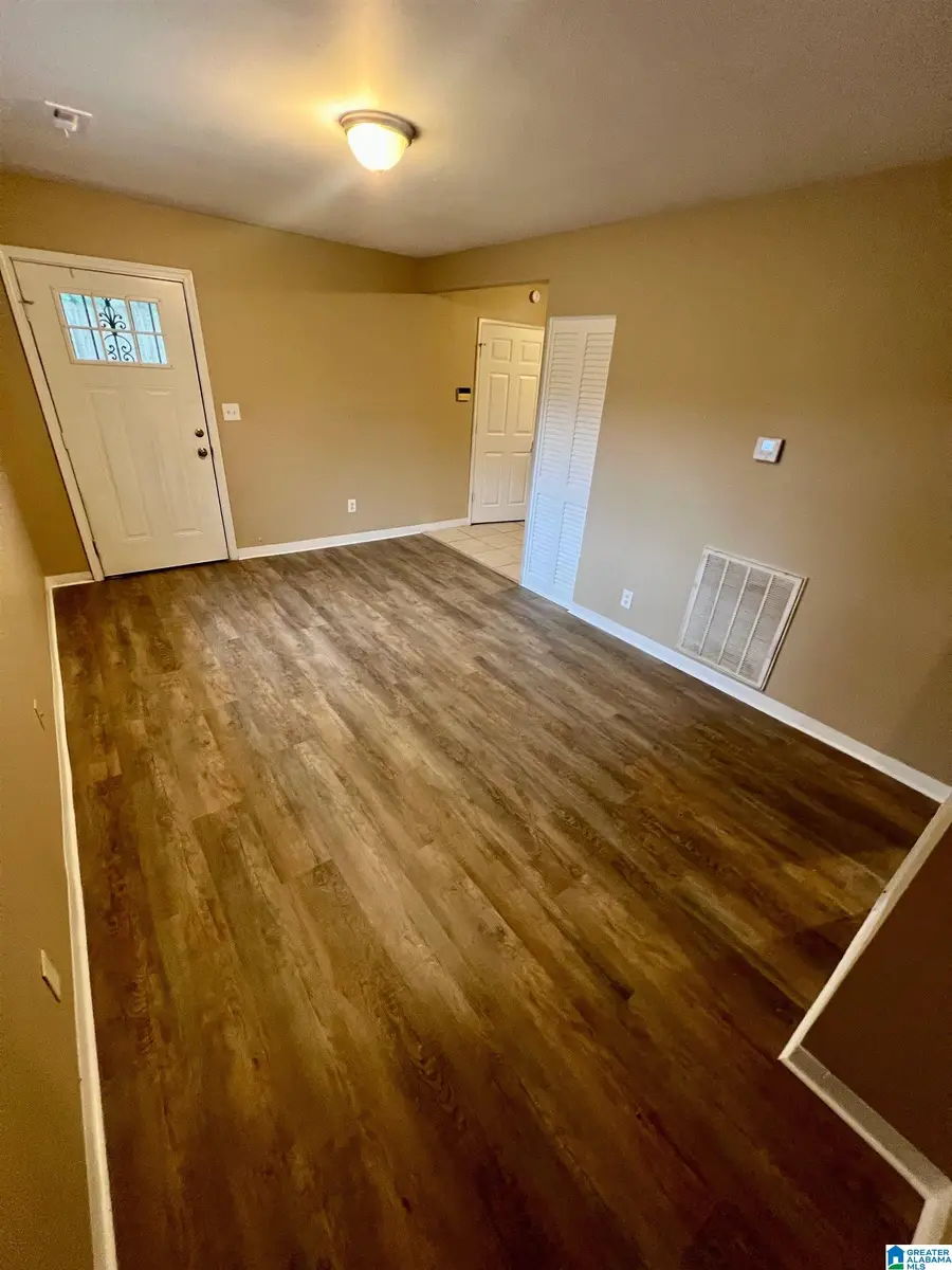 252 MEADOWDALE AVENUE, Birmingham, AL 35215 - Image #2