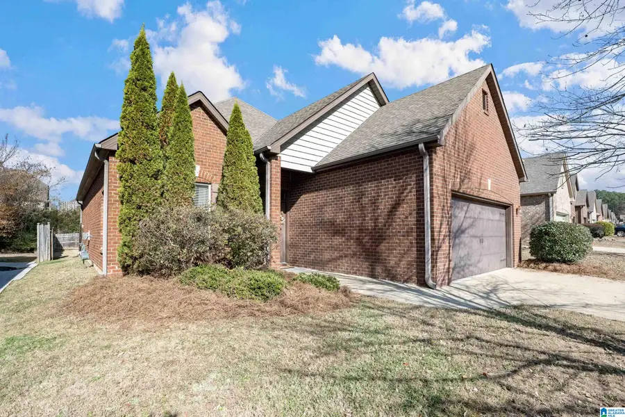 382 GLEN CROSS WAY, Trussville, AL 35173 - Image #3