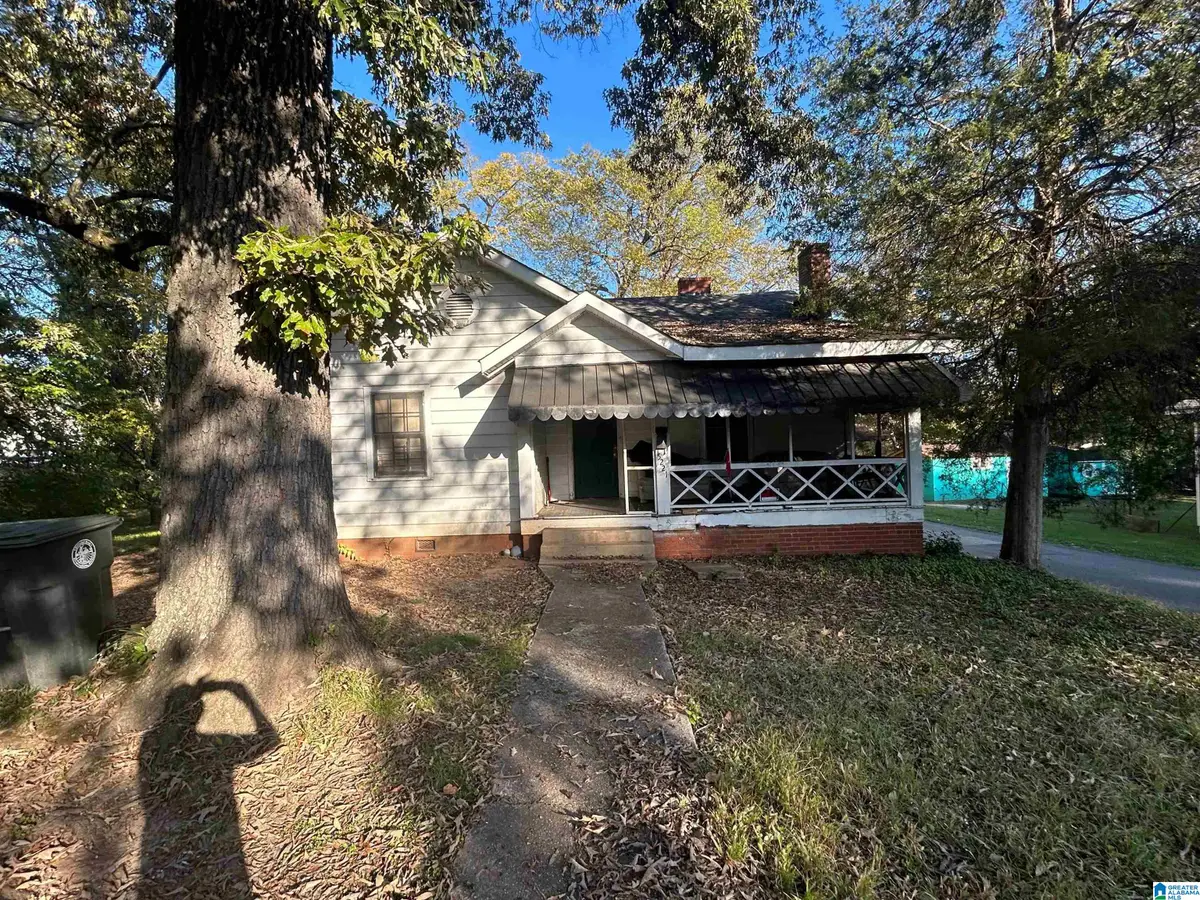 5221 AVENUE J, Birmingham, AL 35208 - Image #1