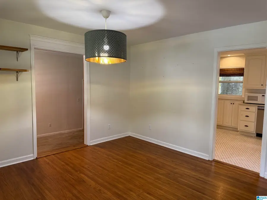 401 WOODVALE LANE, Homewood, AL 35209 - Image #2