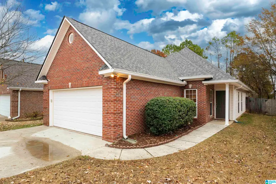 122 HIGH RIDGE TRACE, Pelham, AL 35124 - Image #2