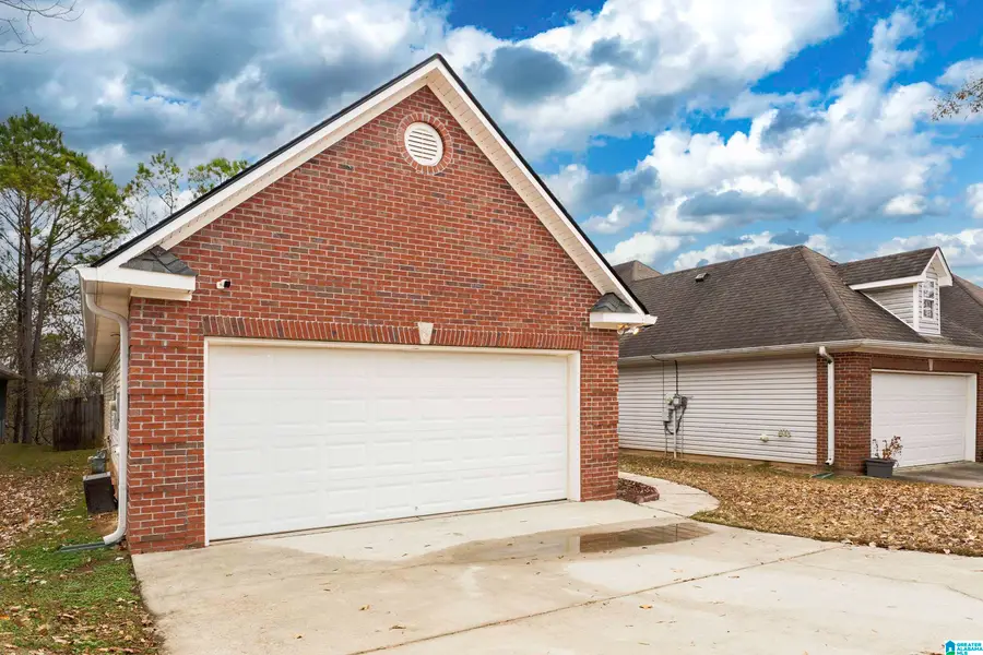 122 HIGH RIDGE TRACE, Pelham, AL 35124 - Image #3