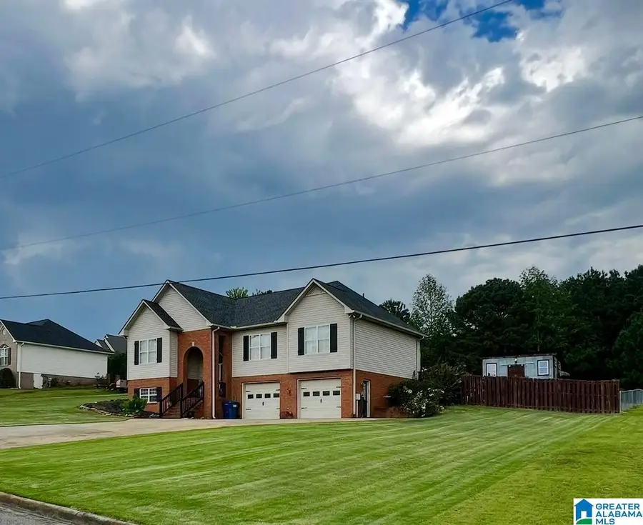 906 RIDGEWAY DRIVE, Oneonta, AL 35121 - Image #2