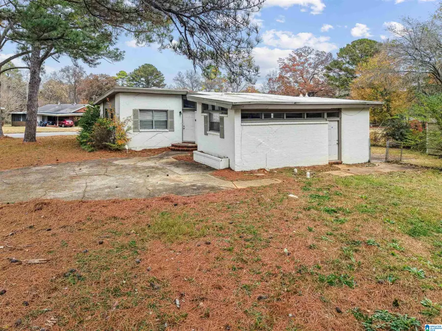 913 DANIEL CIRCLE, Birmingham, AL 35228 - Image #3