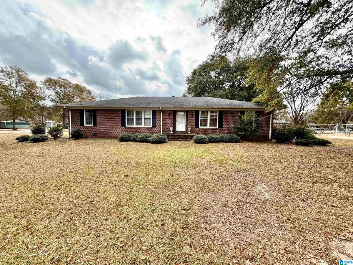 203 POPWELL AVENUE, Clanton, AL 35045 - Image #1