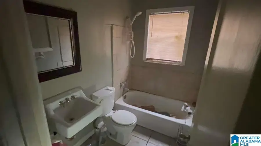 905 47TH STREET N, Birmingham, AL 35212 - Image #3