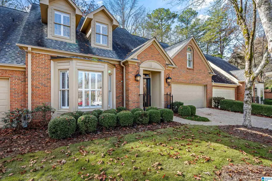 12 THE OAKS CIRCLE, Hoover, AL 35244 - Image #2