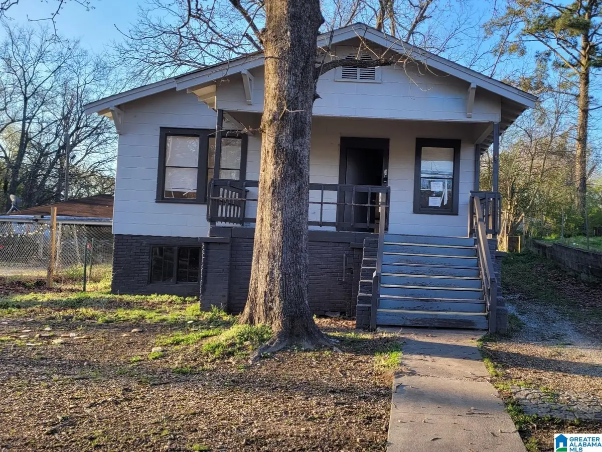 911 12TH AVENUE, Midfield, AL 35228 - Image #1