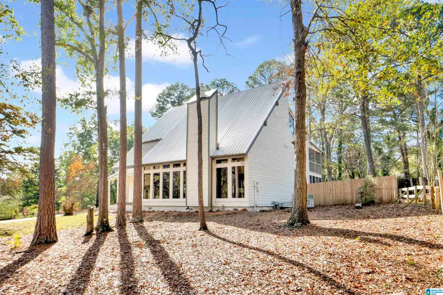 1724 KING CHARLES COURT, Alabaster, AL 35007 - Image #2