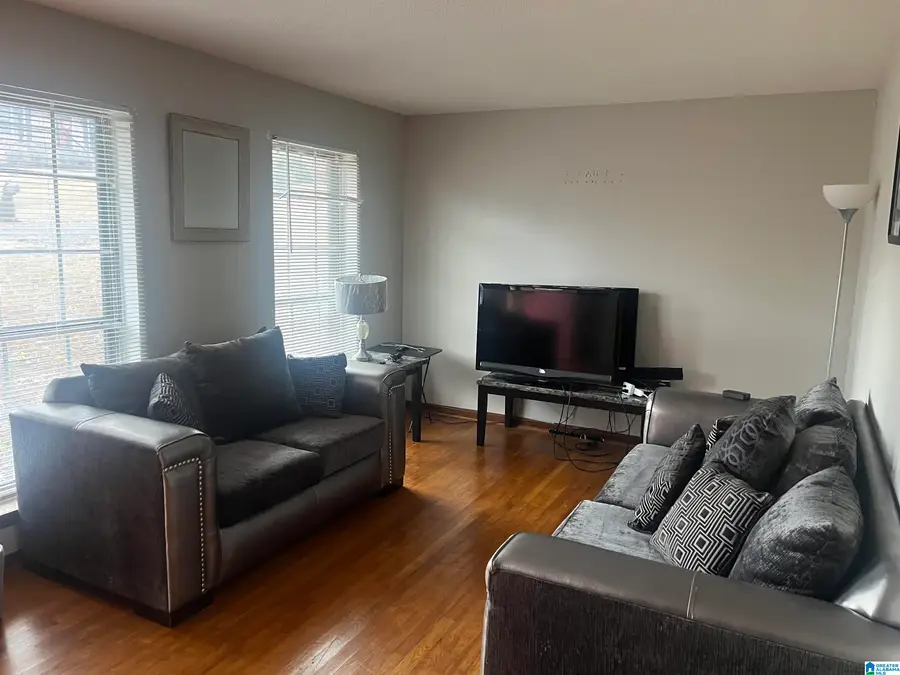 1426 EDGEFIELD LANE, Hueytown, AL 35023 - Image #2