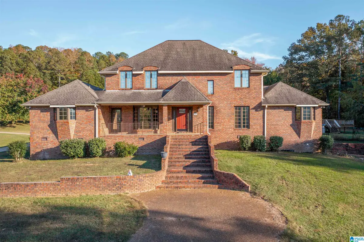 911 SIBERT CIRCLE, Glencoe, AL 35905 - Image #1