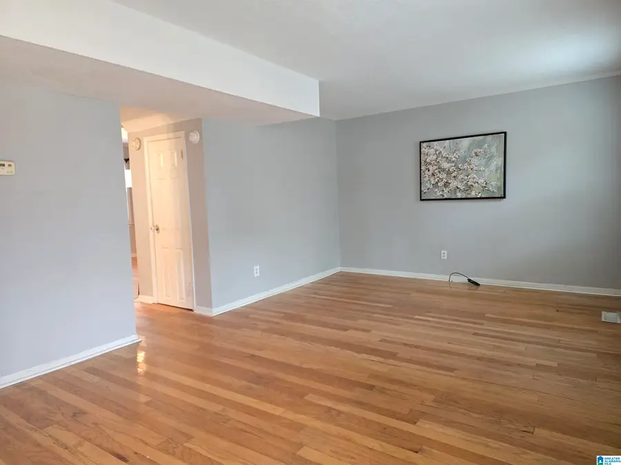 837 LINBARD LANE, Vestavia Hills, AL 35226 - Image #3