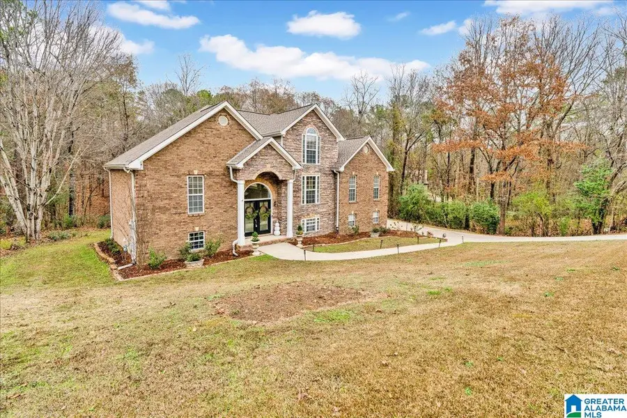 305 FOREST PARKWAY, Alabaster, AL 35007 - Image #2