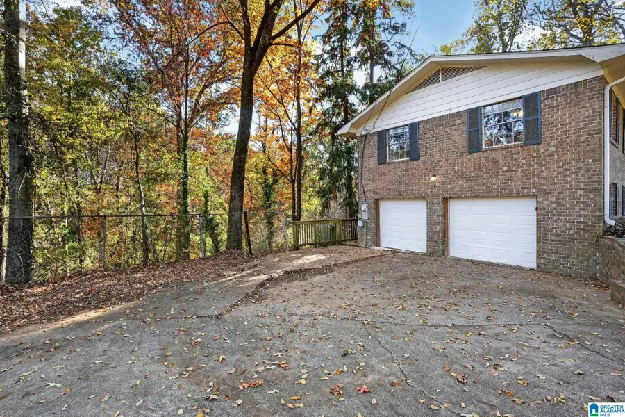 431 PORTERCREST ROAD, Graysville, AL 35073 - Image #3