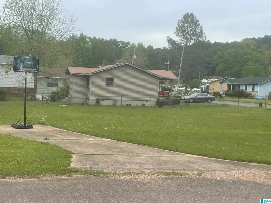 3002 HOLBROOK AVENUE, Bessemer, AL 35020 - Image #2