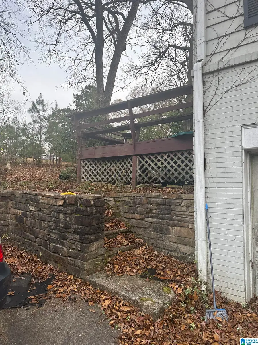 2433 4TH STREET NW, Center Point, AL 35215 - Image #3