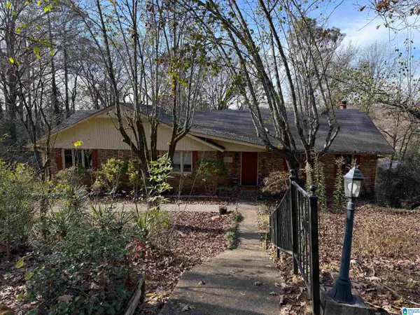 1708 WOODVIEW CIRCLE, Pelham, AL 35124