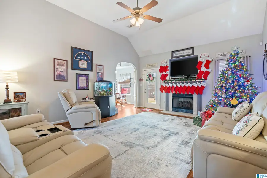 4406 BUTTERCUP LANE, Bessemer, AL 35022 - Image #2