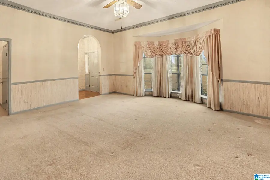 110 FRIENDSHIP CIRCLE, Clanton, AL 35045 - Image #3