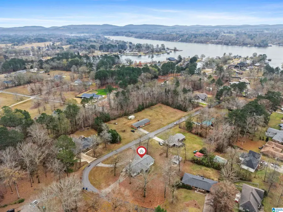 316 WADDILL DRIVE, Rainbow City, AL 35906 - Image #2