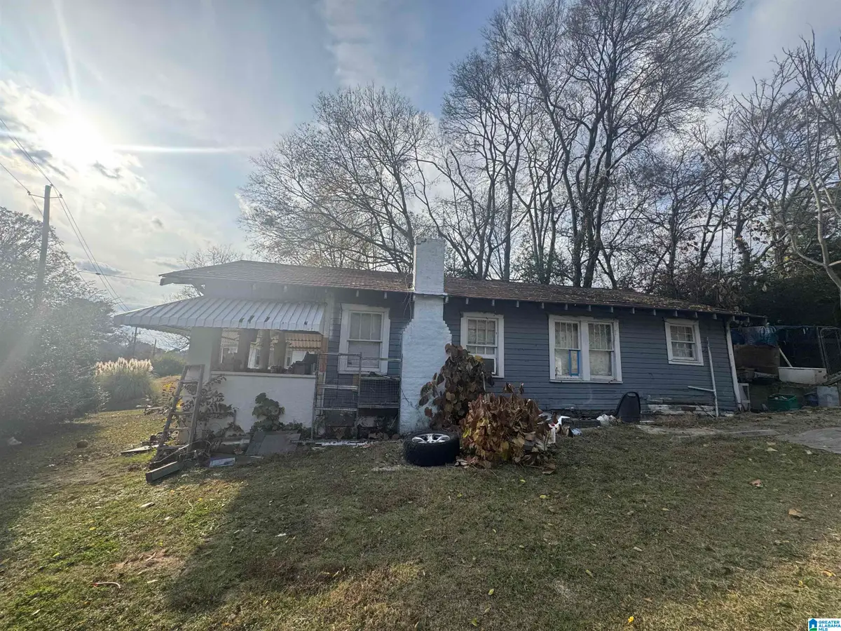 2060 E LAKE BOULEVARD, Tarrant, AL 35217 - Image #1