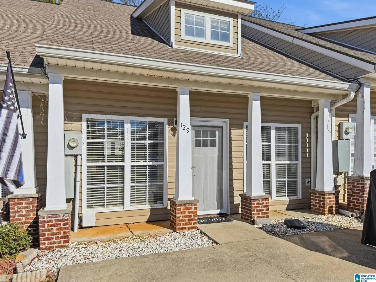 129 LITTLE JOHN CIRCLE, Calera, AL 35040 - Image #1