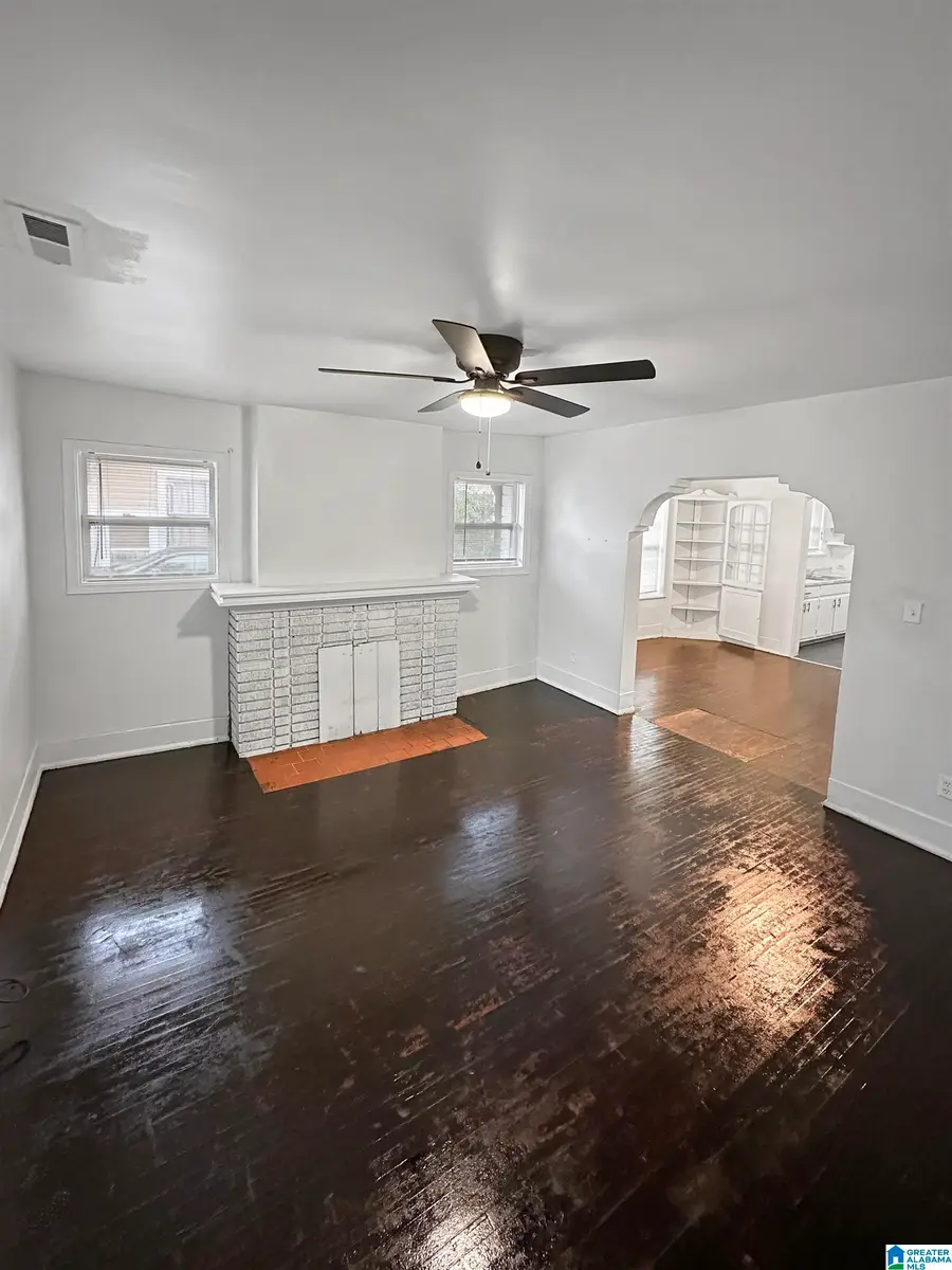 4929 AVENUE R, Birmingham, AL 35208 - Image #2