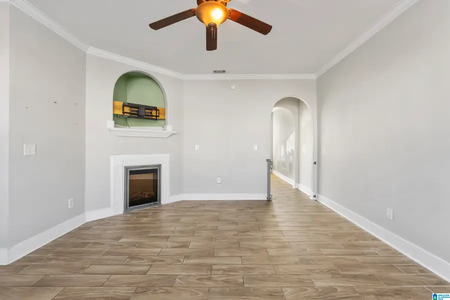 655 THE HEIGHTS LANE, Calera, AL 35040 - Image #2