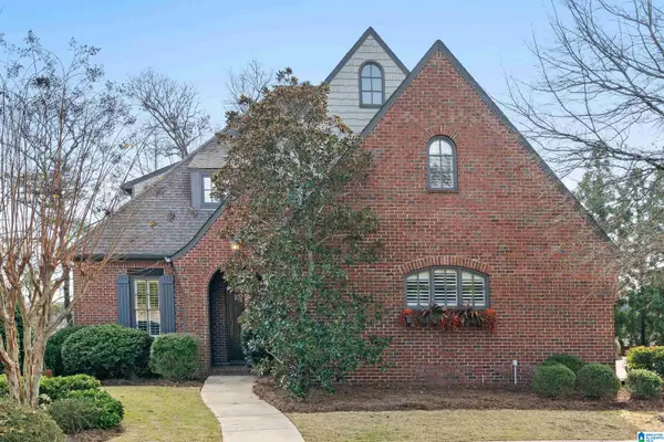 2230 OVERLOOK CREST, Vestavia hills, AL 35226