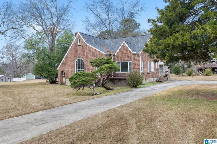611 NE CLARK STREET, Cullman, AL 35055 - Image #2