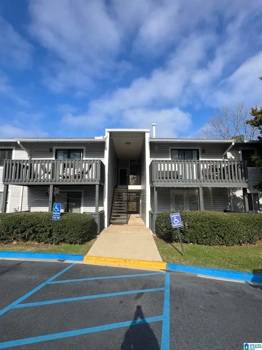 407 WOODLAND VILLAGE, Homewood, AL 35216 - Image #2