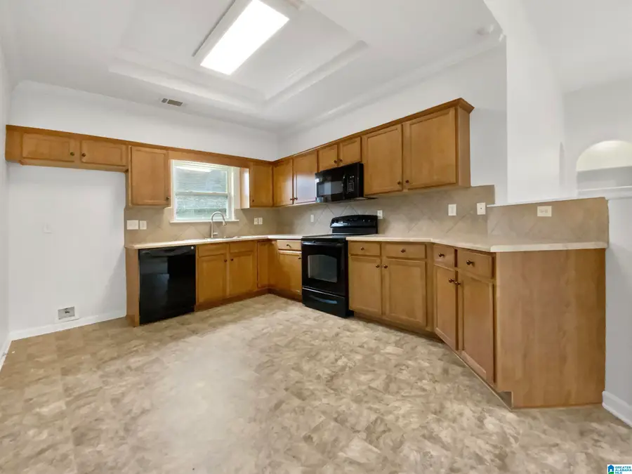 4555 ROSSER LOOP DRIVE, Bessemer, AL 35022 - Image #2