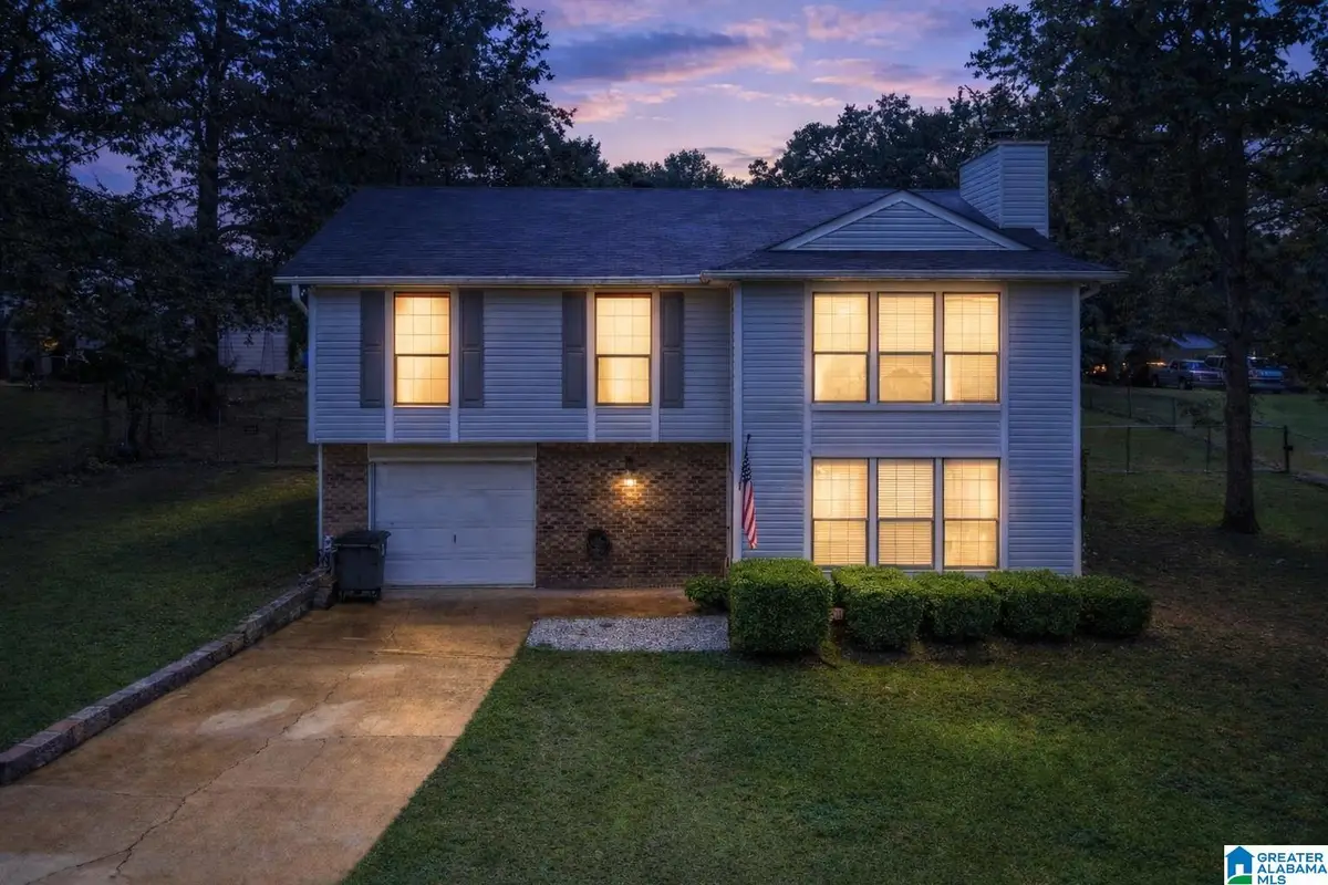 3229 EDENBURG DRIVE, Hueytown, AL 35023 - #1