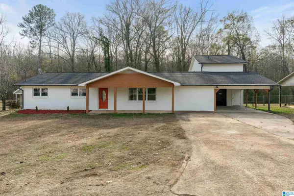 2435 COVE CIRCLE S, Gadsden, AL 35903