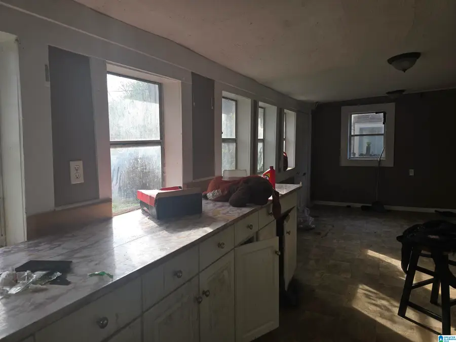 1515 ARLINGTON AVENUE, Bessemer, AL 35020 - #2