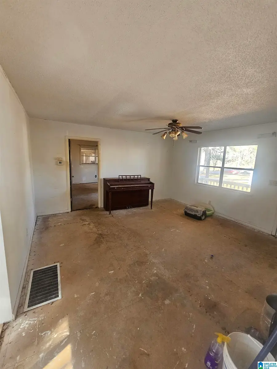 2200 LISA ANN DRIVE SE, Leeds, AL 35094 - #2