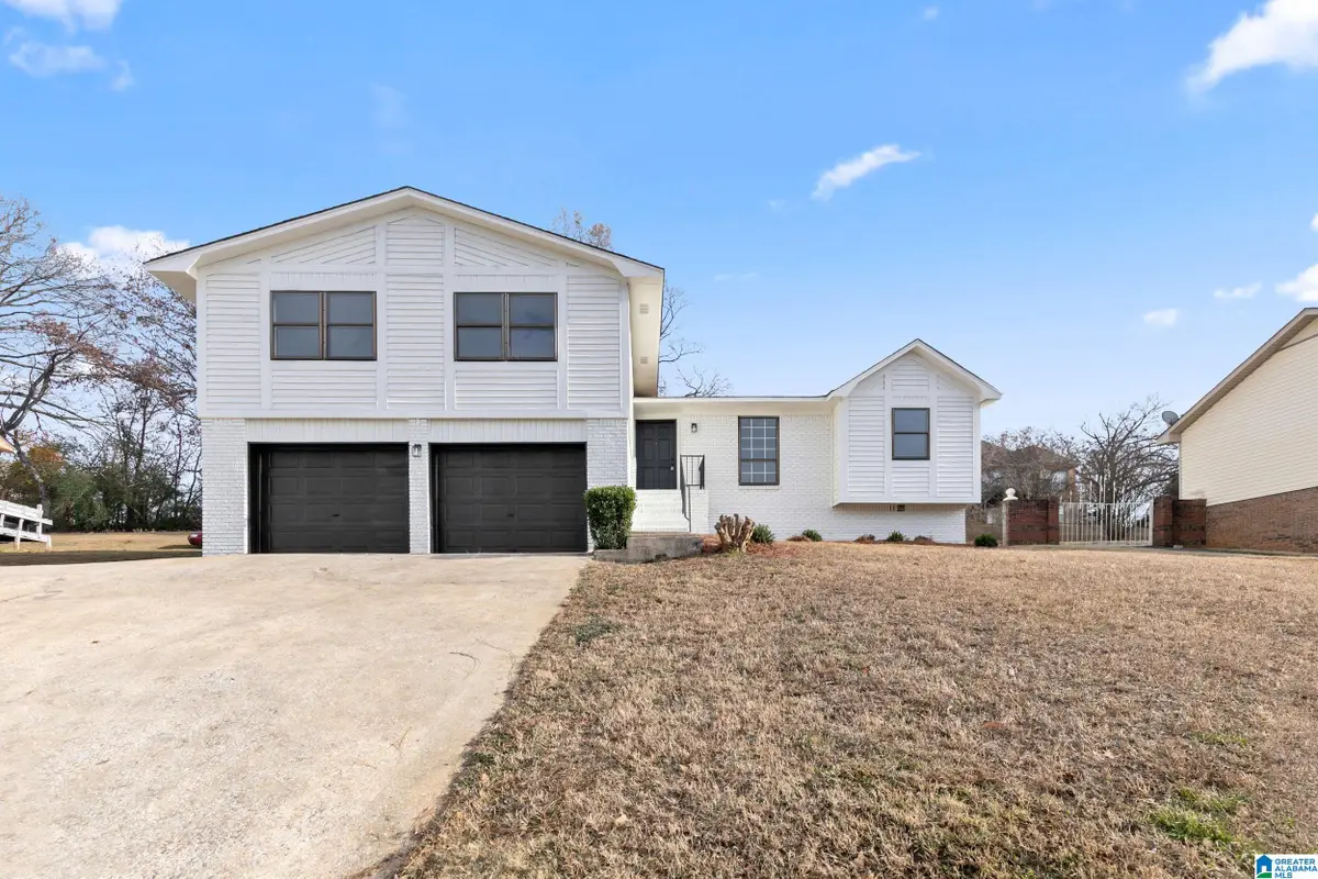 13 ROYAL COACH CIRCLE, Bessemer, AL 35022 - Image #1