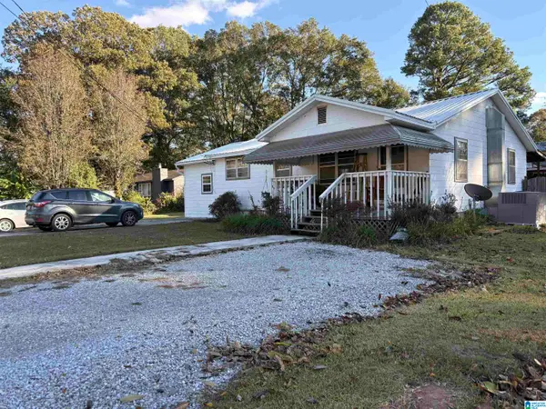 917 5TH AVENUE SW, Alabaster, AL 35007