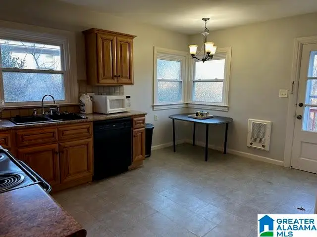 109 HILLSIDE ROAD, Bessemer, AL 35020 - Image #3