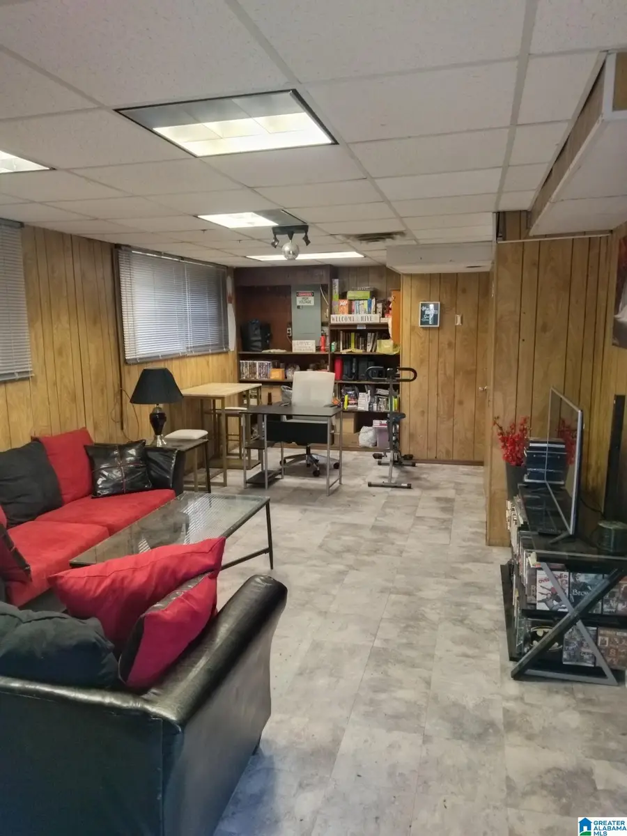 308 25TH AVENUE NW, Center Point, AL 35215 - Image #2