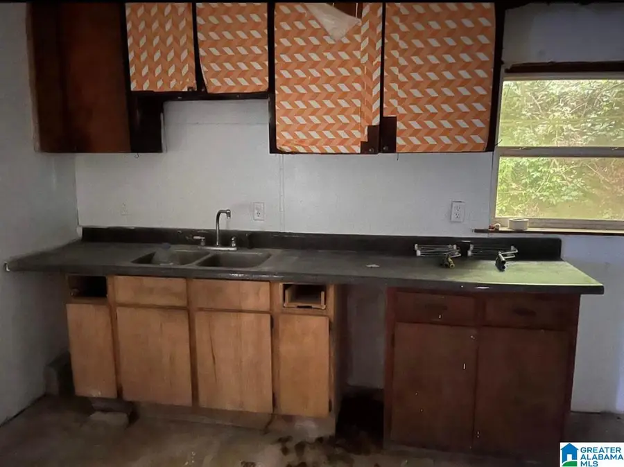 330 CONSTANTINE AVENUE, Anniston, AL 36201 - Image #2