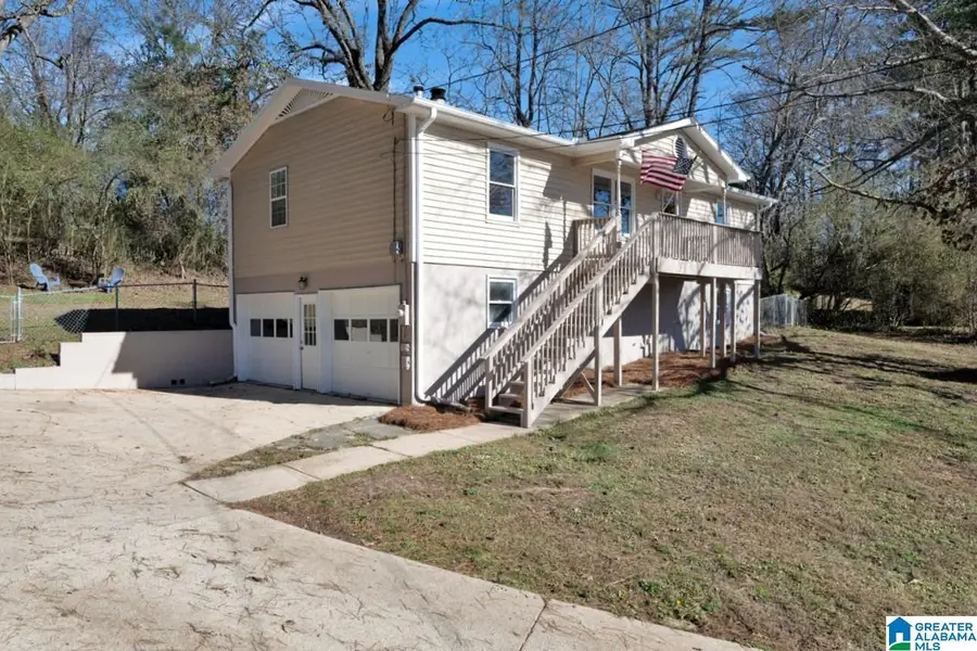 225 ASH CIRCLE, Trussville, AL 35173 - Image #2