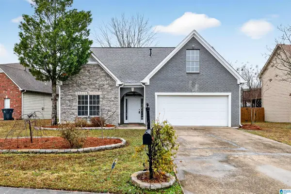 425 WATERFORD DRIVE, Calera, AL 35040