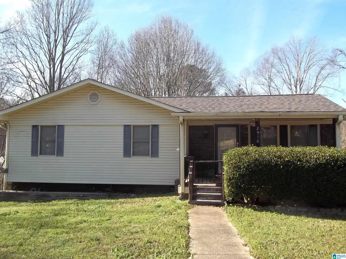 2916 VALLEYVIEW CIRCLE, Adamsville, AL 35005 - Image #1