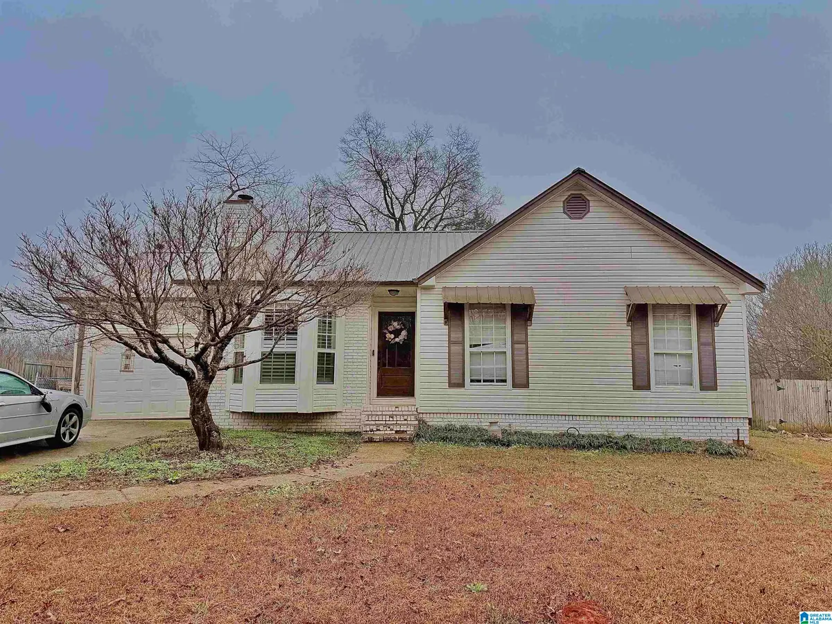 8425 LANEWOOD CIRCLE, Leeds, AL 35094 - Image #1