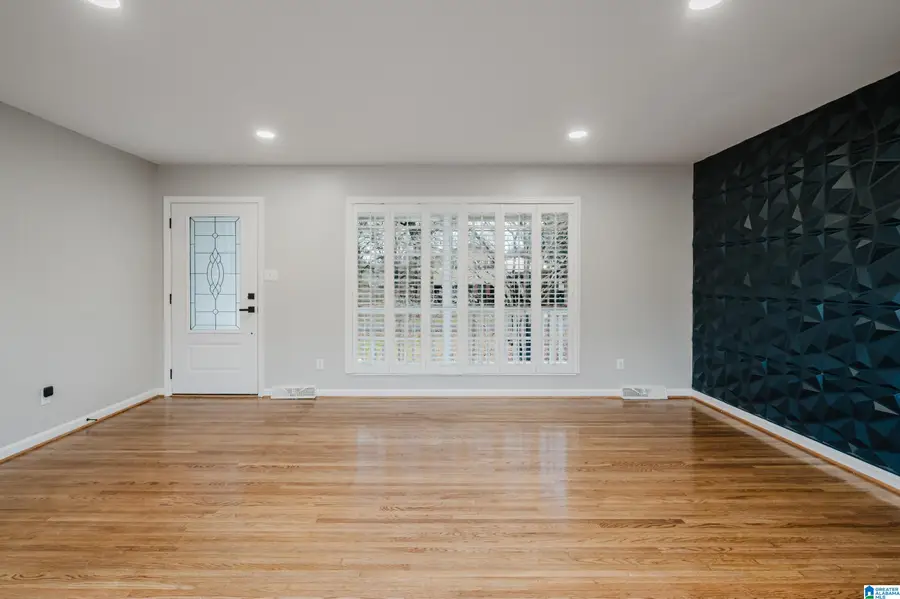 1013 NORMANDALE CIRCLE, Bessemer, AL 35023 - Image #3