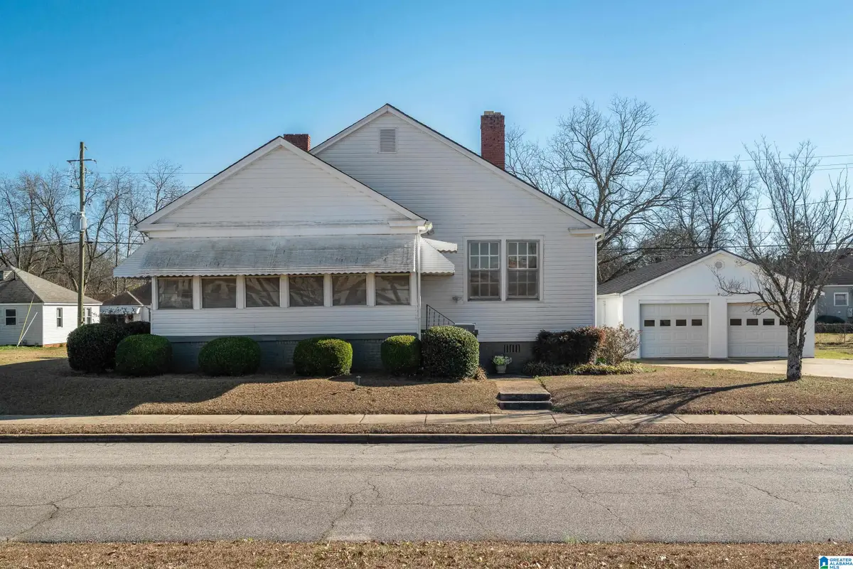112 W PARKWAY AVENUE, Talladega, AL 35160 - Image #1